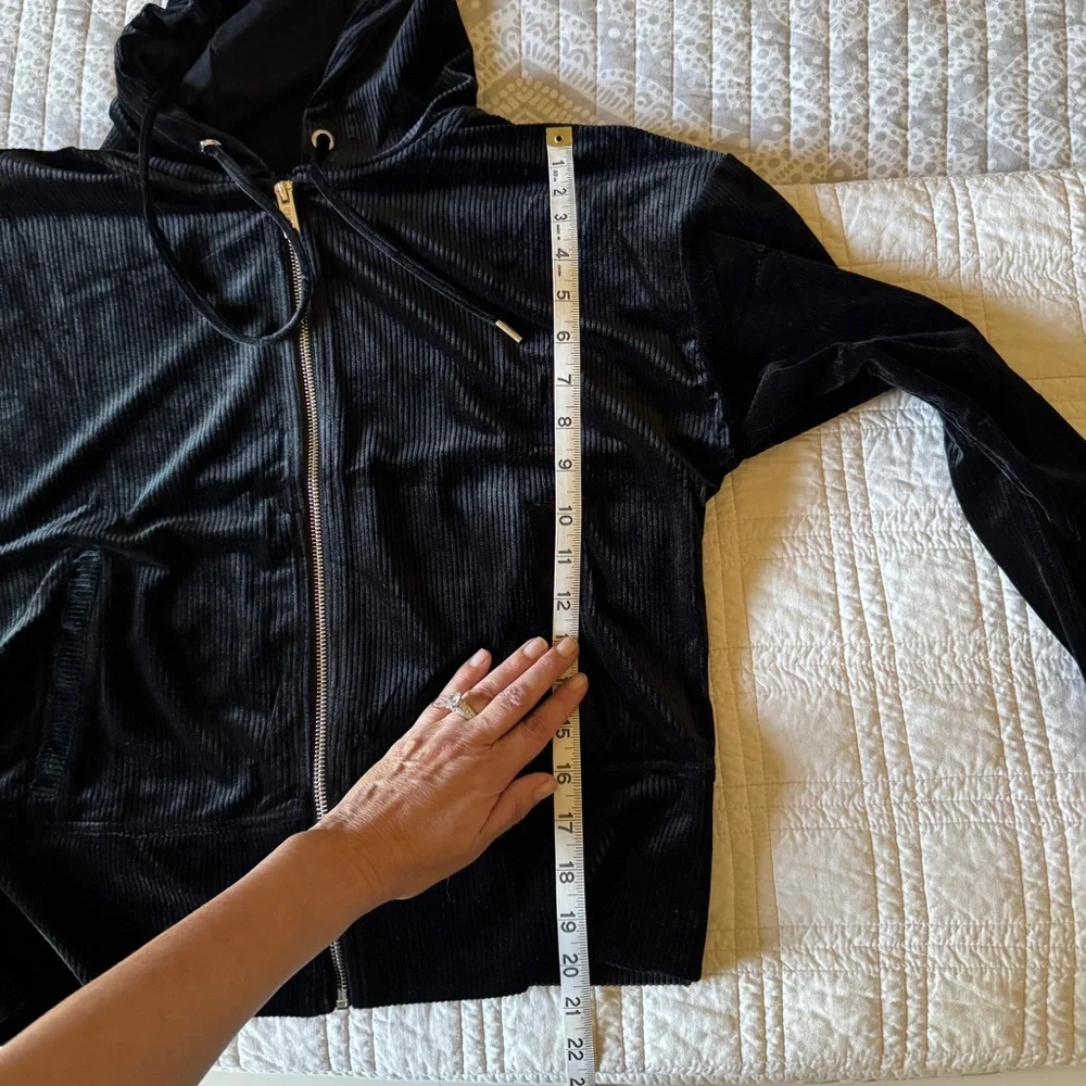 DKNY Sport Black Velvet Hoodie M EUC - Picture 4 of 8